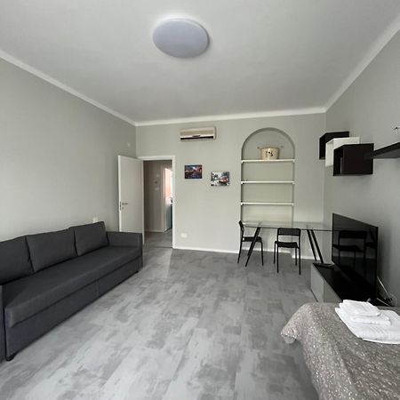 Giacomino Apartment Central Station Mediolan Zewnętrze zdjęcie
